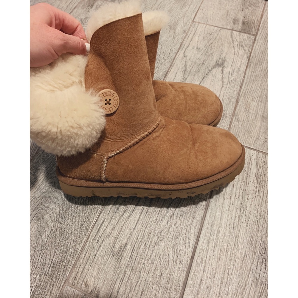 Ugg Australia Classic Bailey Button- Chestnut - image 1